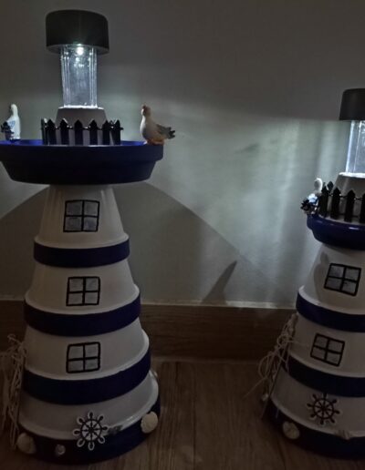 Keramični svetilniki s solarno lučko