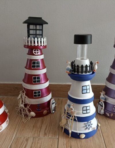 Keramični svetilniki s solarno lučko